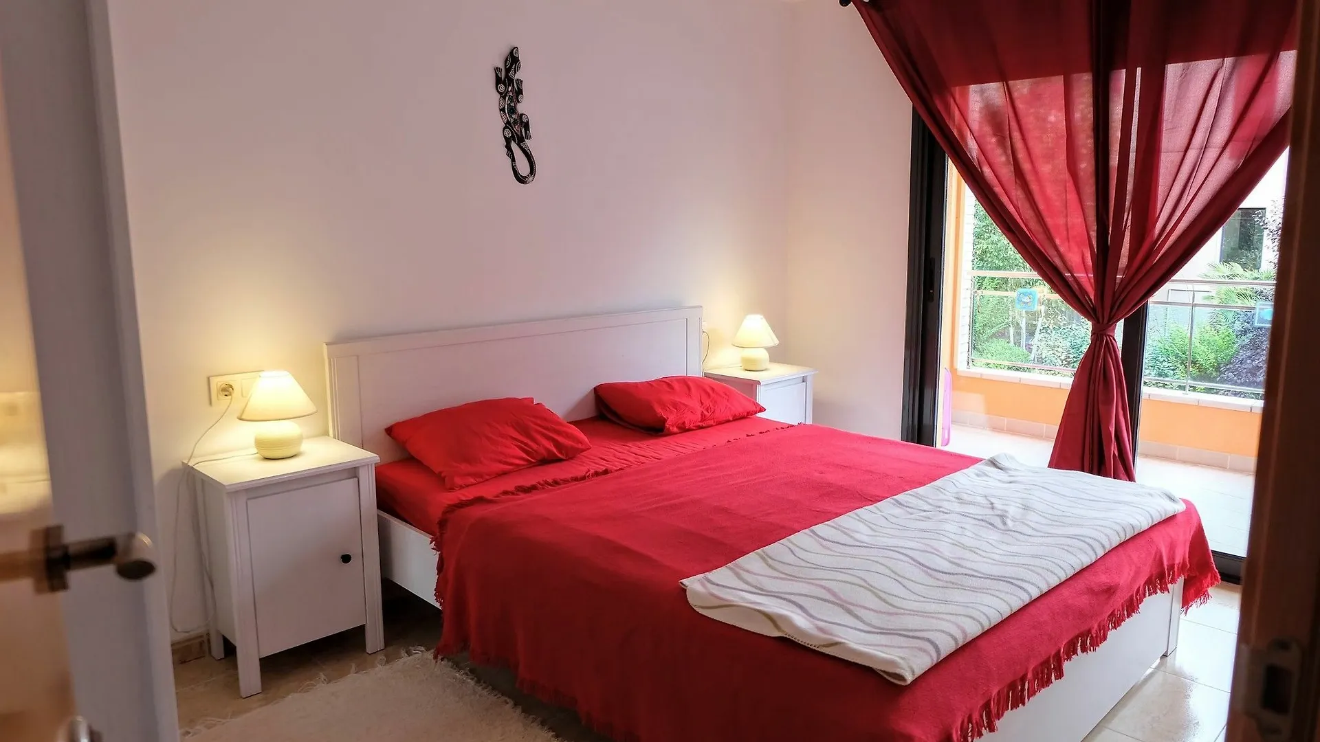 Apartment Ilia يوريت دي مار